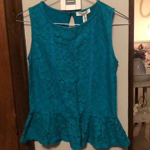 A lace sleeveless top size small